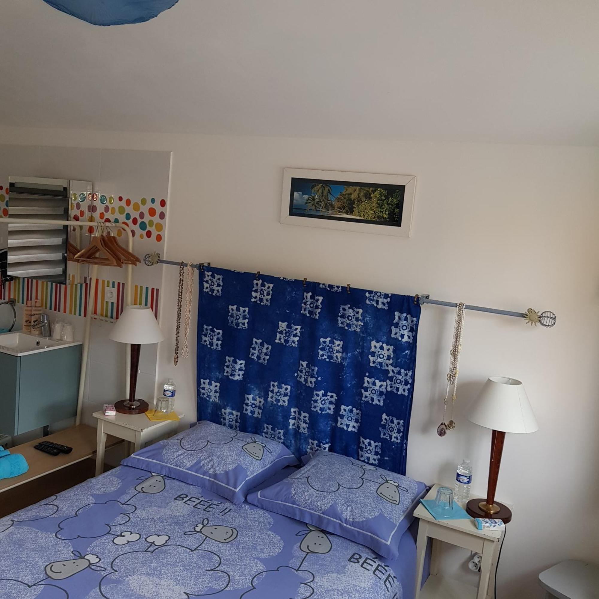 Le Jardin Bed & Breakfast Coudeville Екстериор снимка